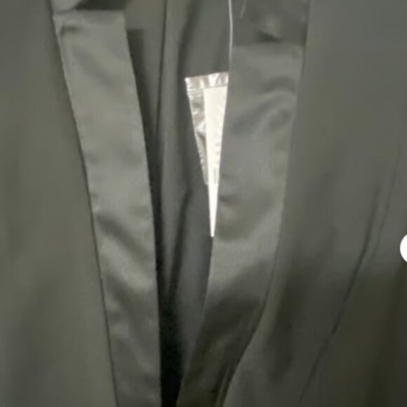 NY&Co black tuxedo style blazer with Satin trim - Picture 2 of 13